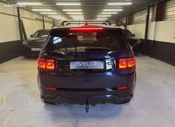 Land Rover Discovery Sport 2023 photo 4