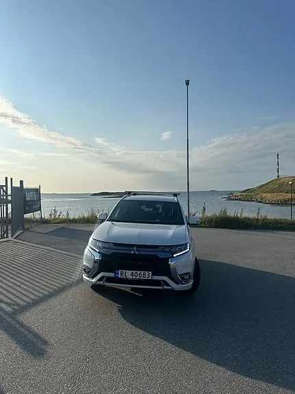 Mitsubishi Outlander 2019 photo 3