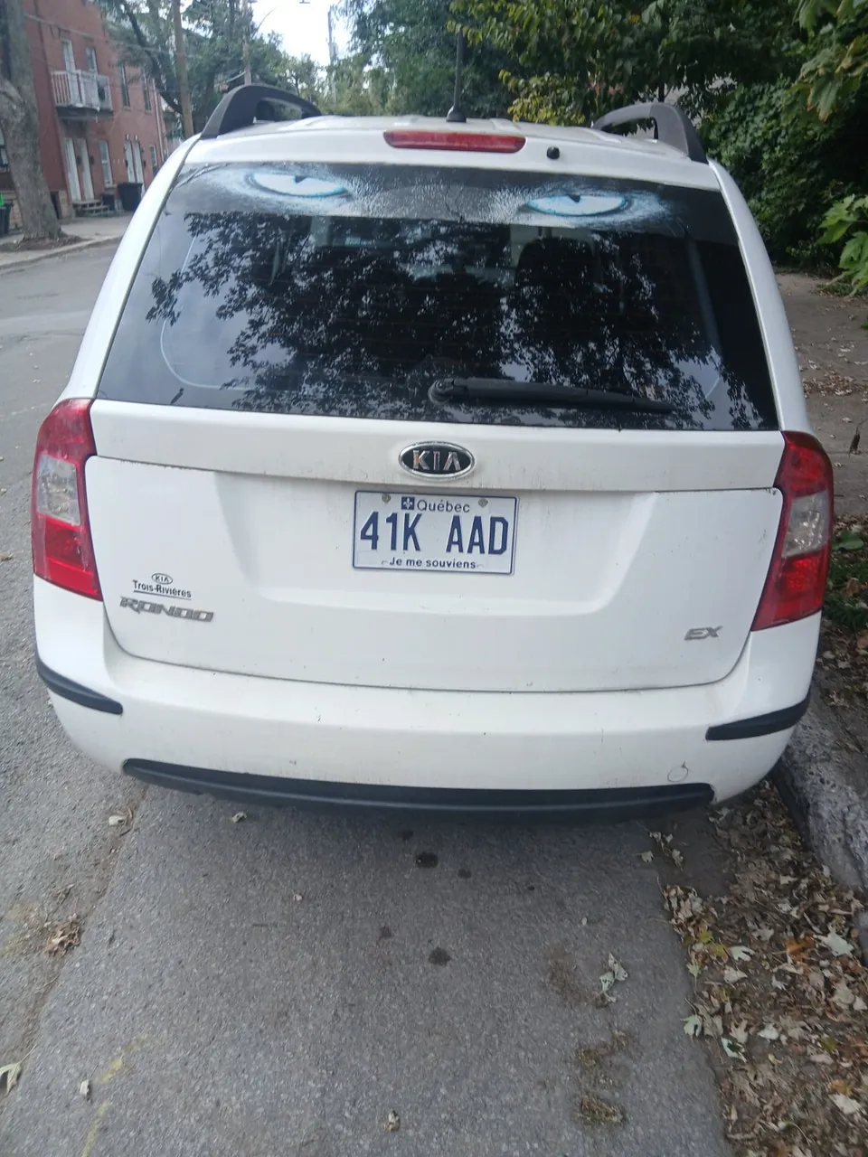 Kia Rondo 2010 photo 3