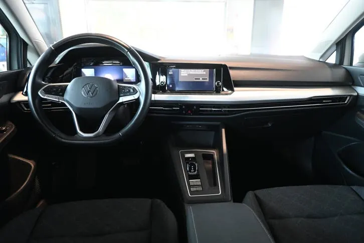 Volkswagen Golf 2020 photo 2