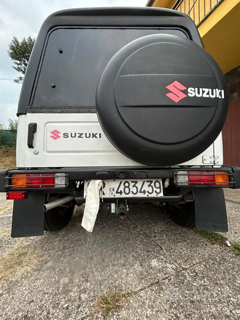 Suzuki Samurai 1989 photo 4