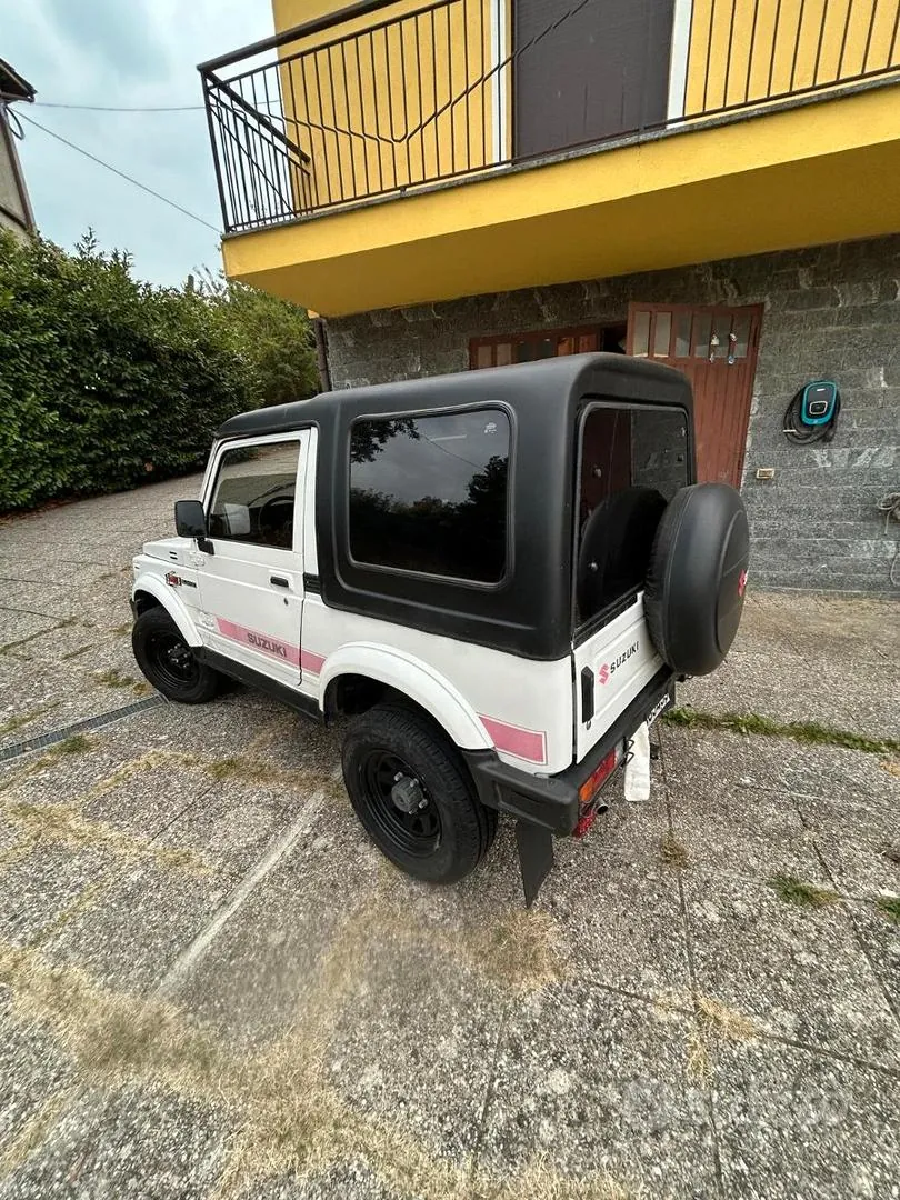 Suzuki Samurai 1989 photo 3