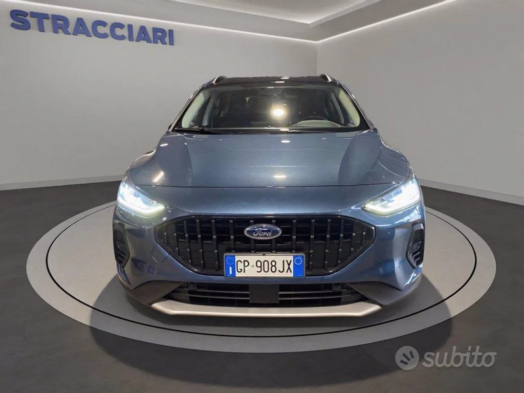 Ford Focus Active 2023 photo 2