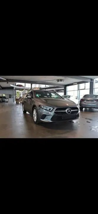 Mercedes-Benz A200