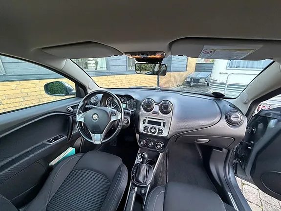 Alfa Romeo Mito 2012 photo 3