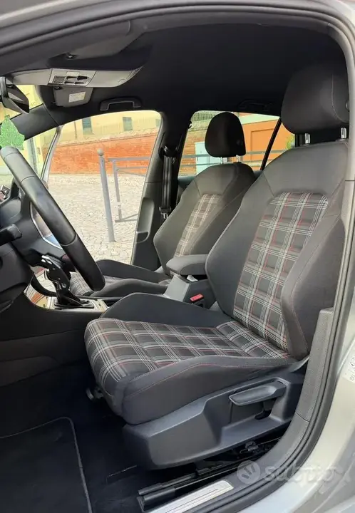 Volkswagen Golf 2019 photo 5