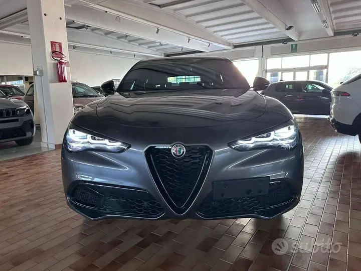 Alfa Romeo Stelvio 2025 photo 2