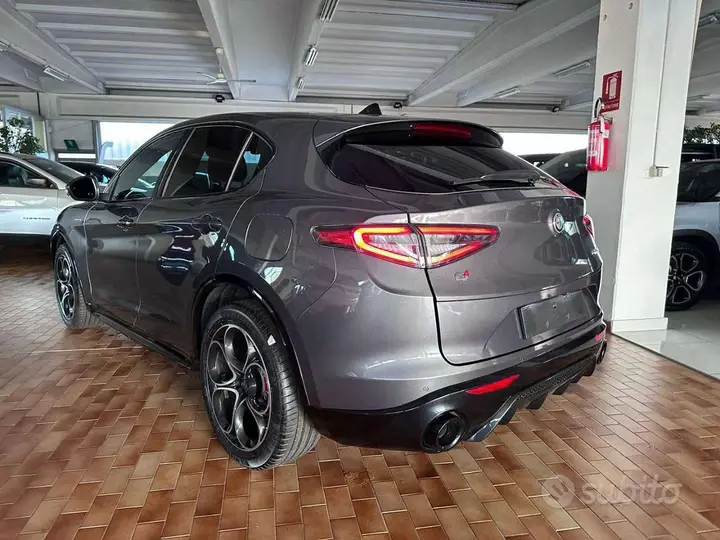 Alfa Romeo Stelvio 2025 photo 4