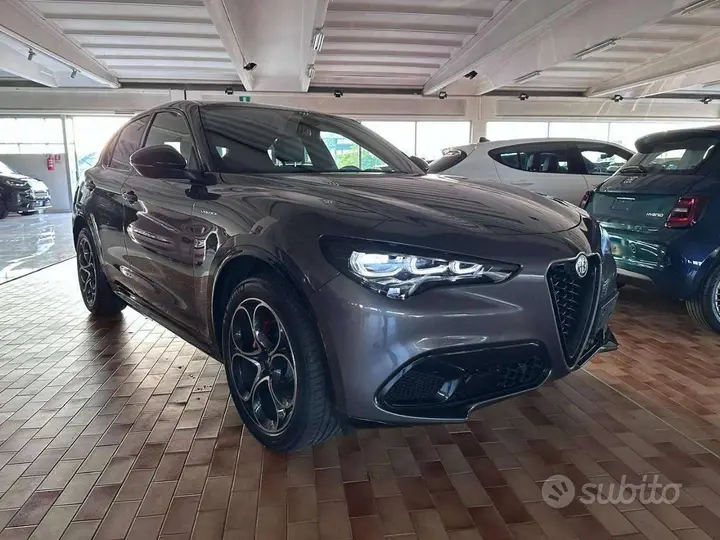 Alfa Romeo Stelvio 2025 photo 3