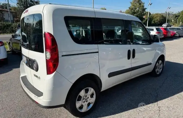 Fiat Doblo 2010 photo 4