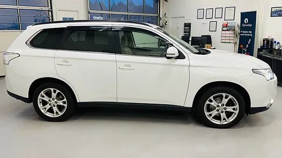 Mitsubishi Outlander 2013 photo 3