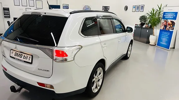 Mitsubishi Outlander 2013 photo 5
