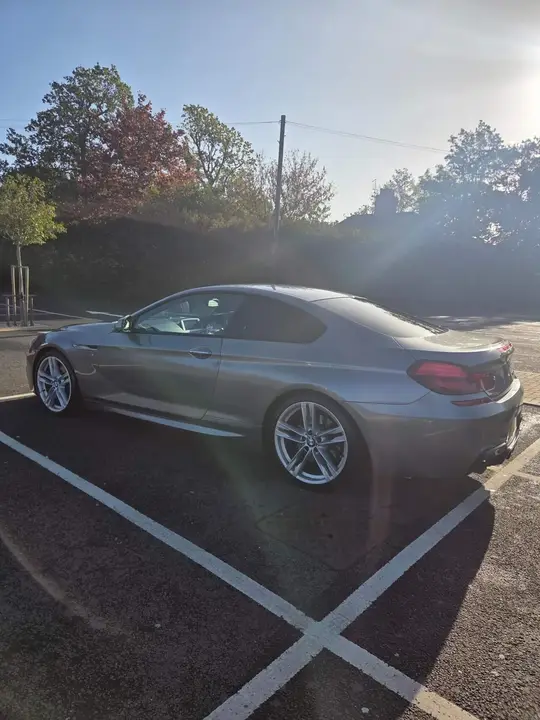 BMW 6 Series 2012 photo 2