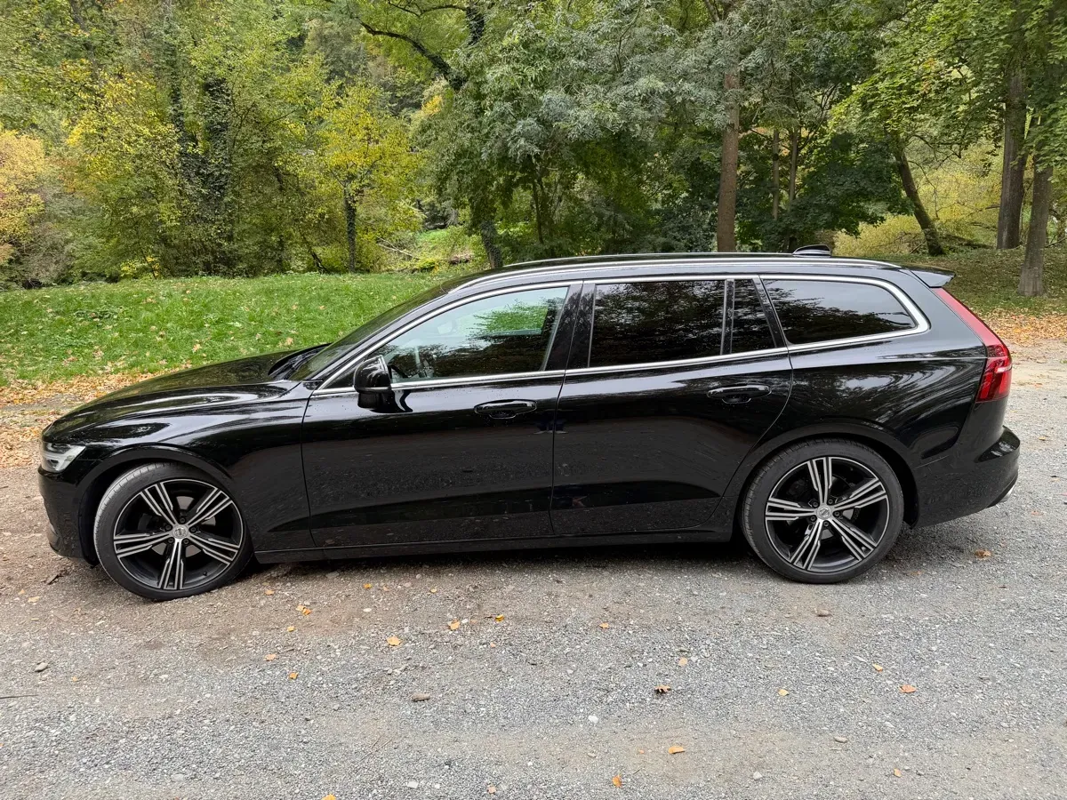 Volvo V60 2019 photo 2