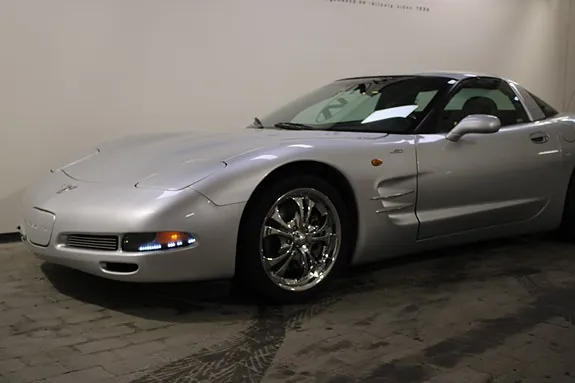 Chevrolet Corvette 2000 photo 5