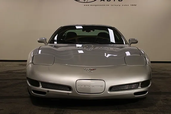 Chevrolet Corvette 2000 photo 4