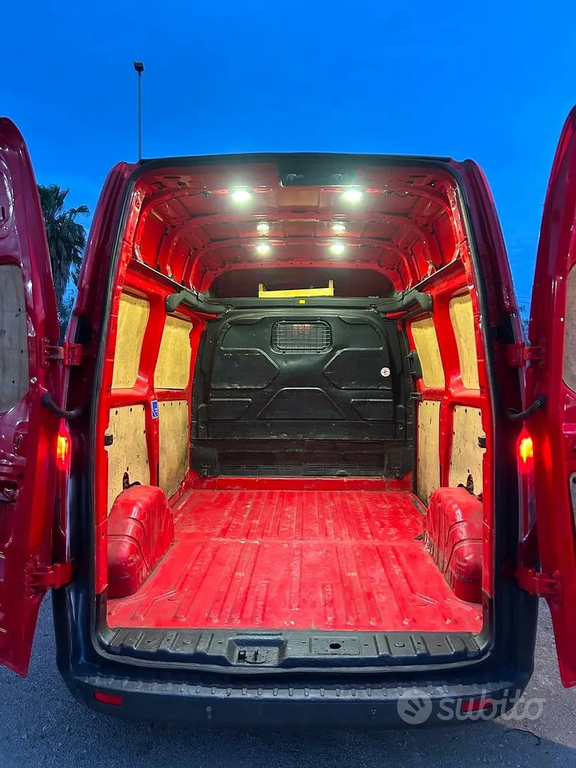 Ford Tourneo Custom 2017 photo 4