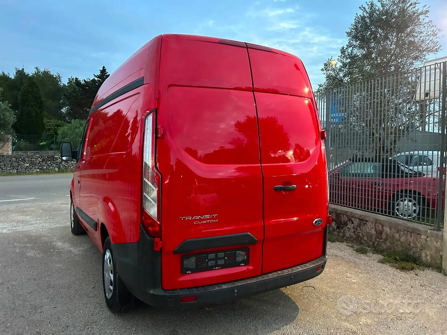 Ford Tourneo Custom 2017 photo 2