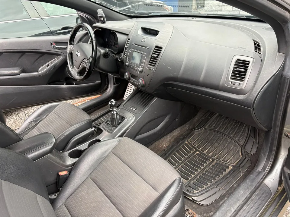 Kia Forte Koup 2014 photo 4