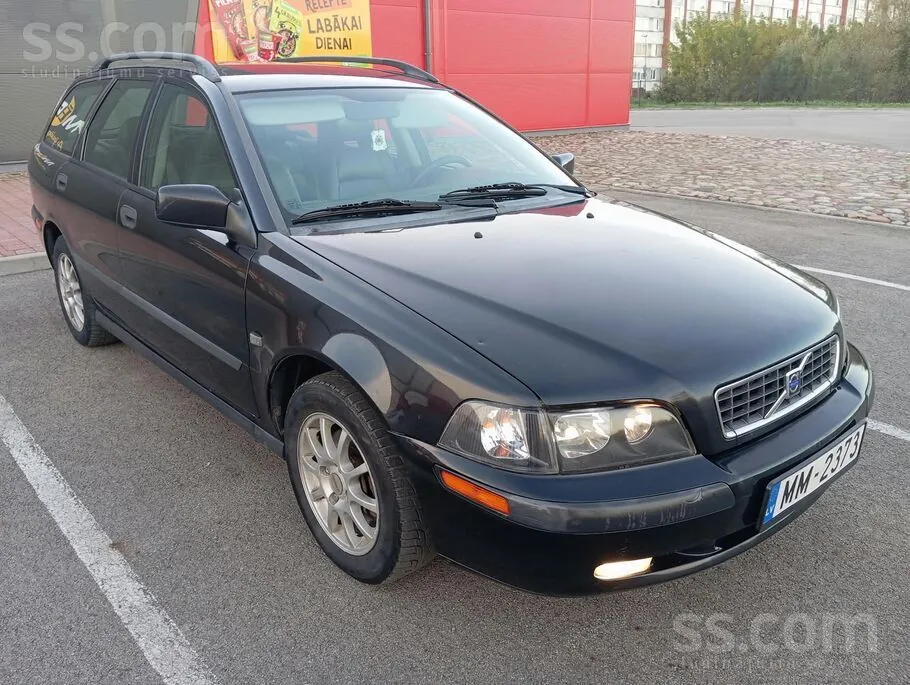 Volvo V40
