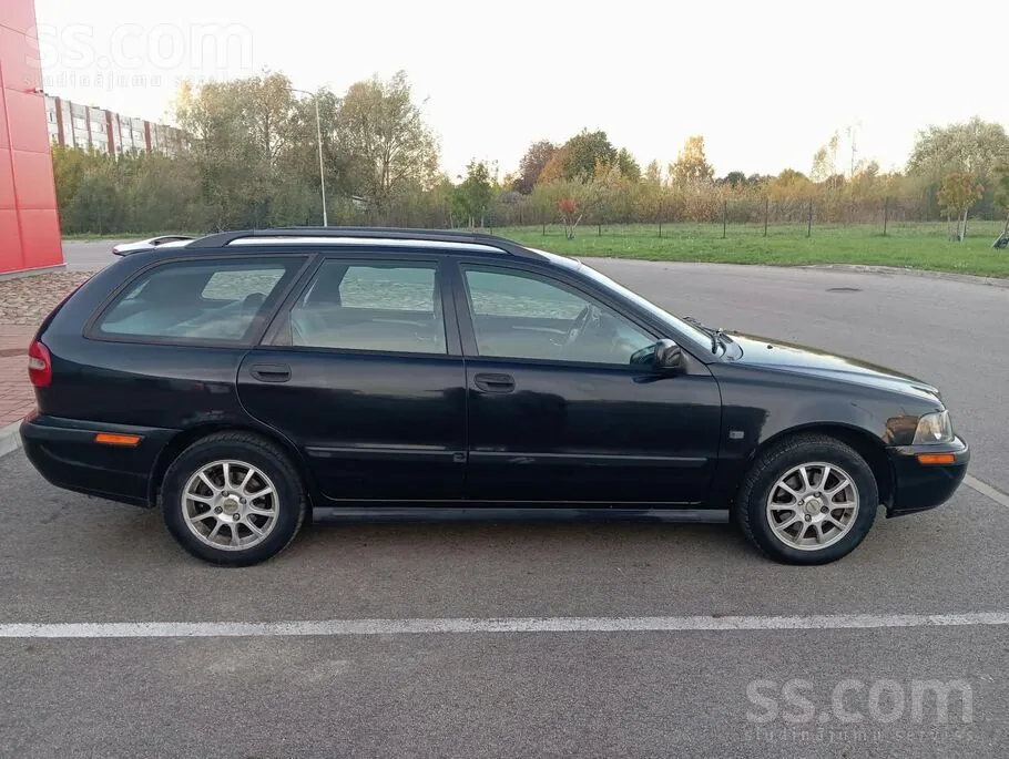 Volvo V40 2002 photo 3
