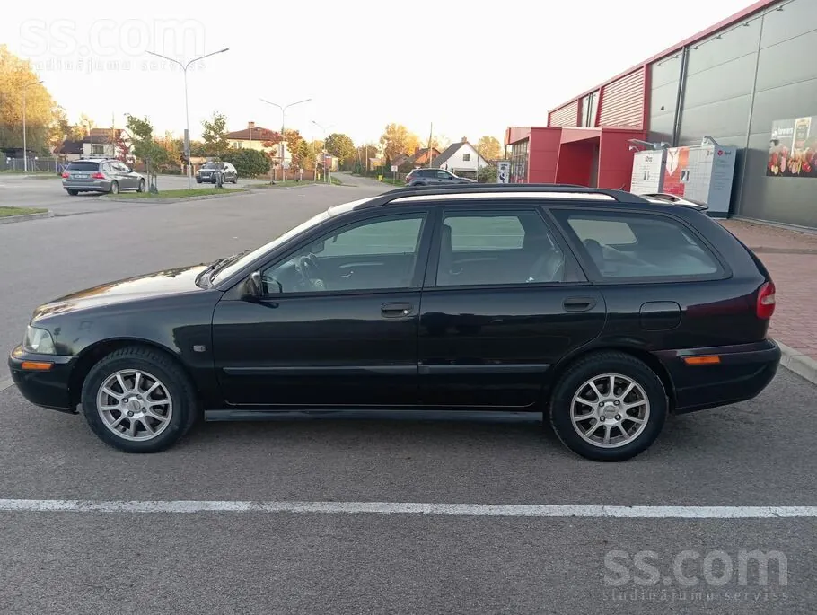 Volvo V40 2002 photo 4
