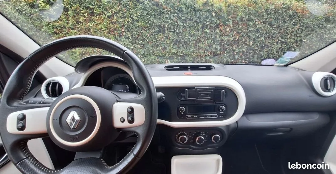 Renault Twingo 2015 photo 2