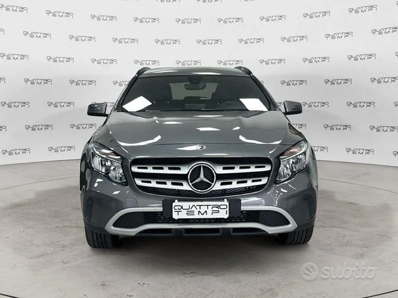 Mercedes-Benz Gla 2017 photo 2