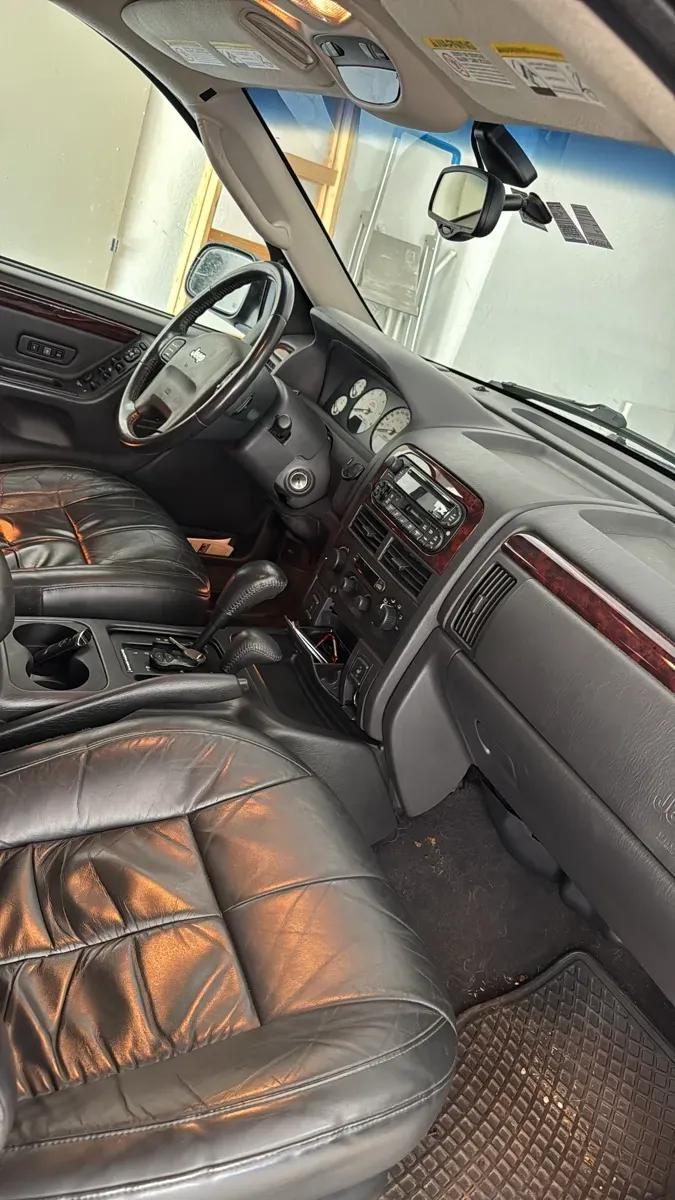 Jeep Grand Cherokee 2002 photo 3