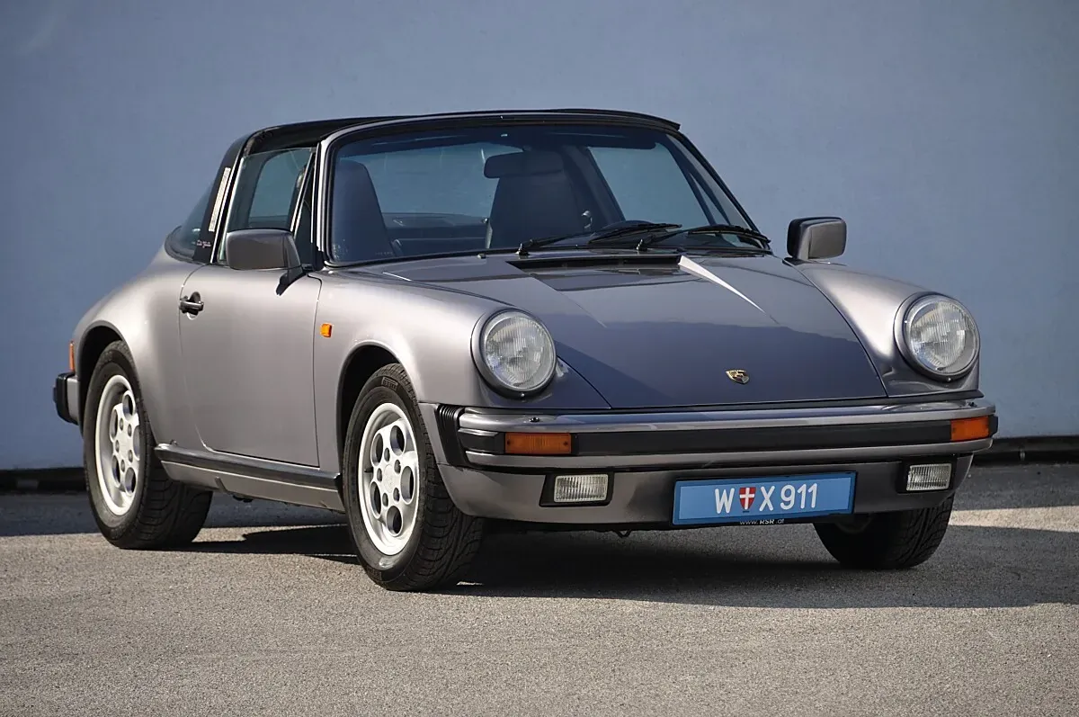 Porsche 911 1986 photo 2