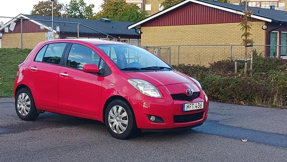Toyota Yaris 2010 photo 3