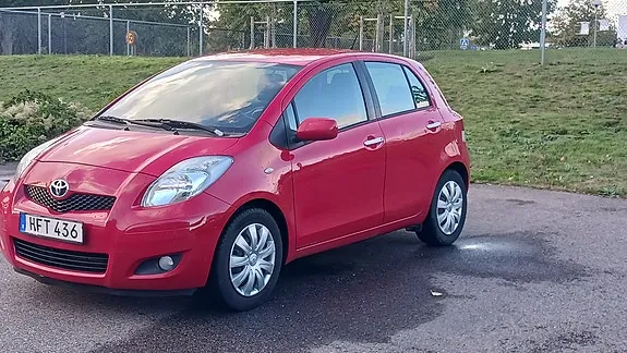 Toyota Yaris 2010 photo 2