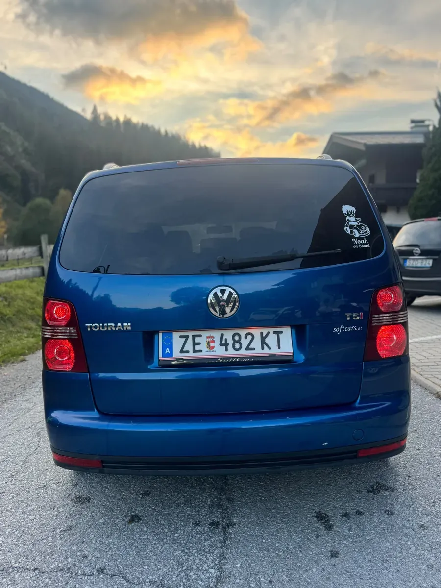 Volkswagen Touran 2008 photo 3
