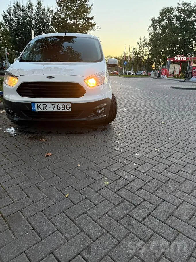 Ford Transit Courier 2017 photo 3