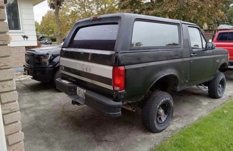 Ford Bronco 1996 photo 4