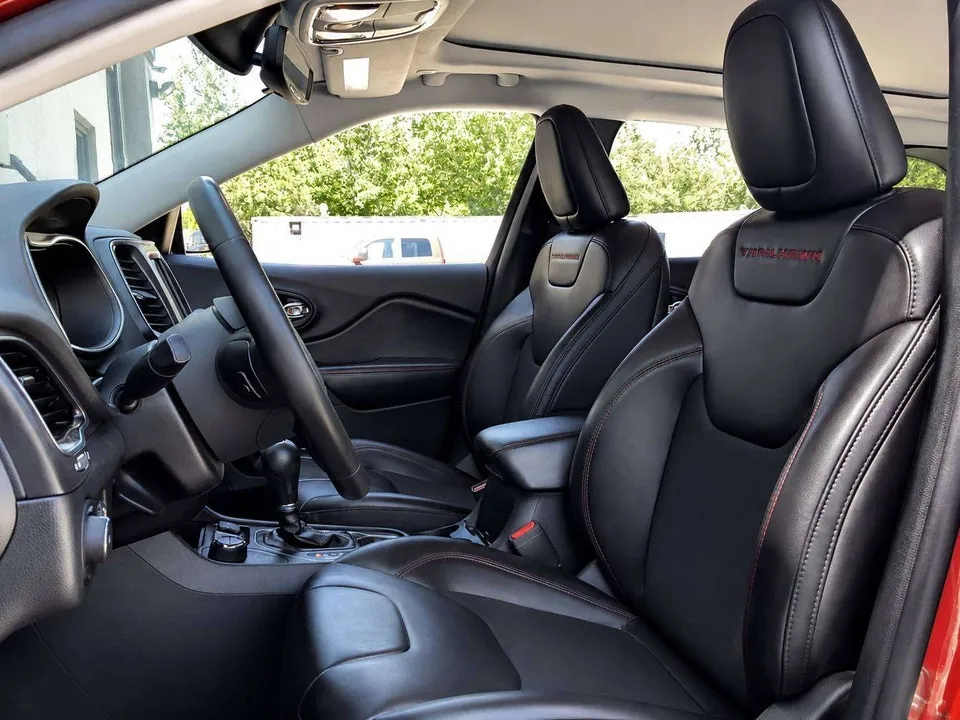 Jeep Cherokee 2021 photo 2