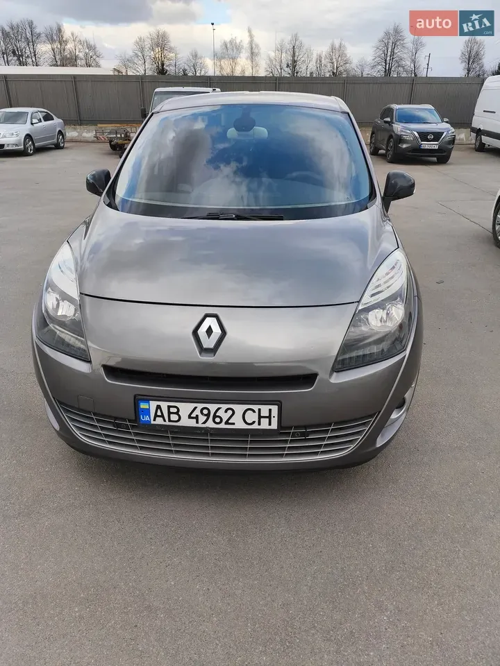 Renault Grand Scenic 2011 photo 4