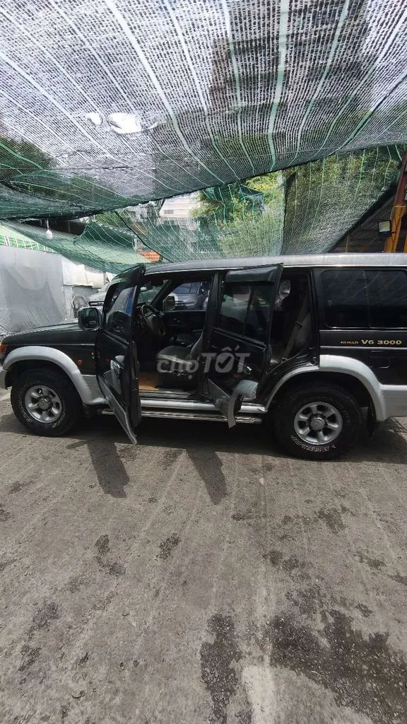 Mitsubishi Pajero 1998 photo 3