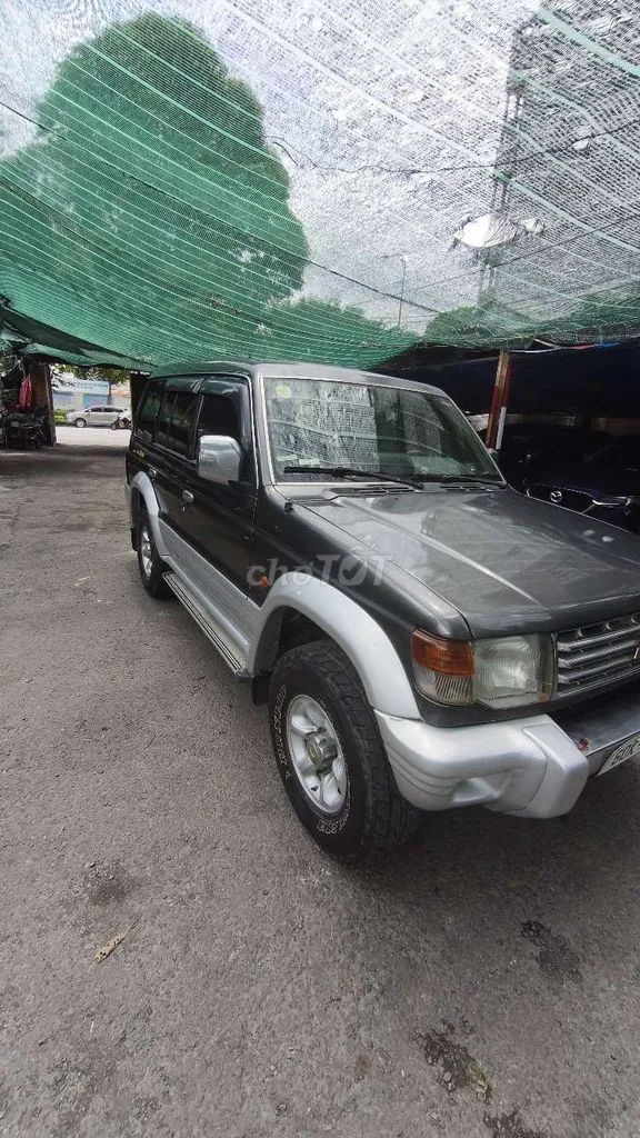 Mitsubishi Pajero 1998 photo 4