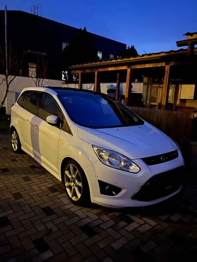 Ford C-Max 2012 photo 2