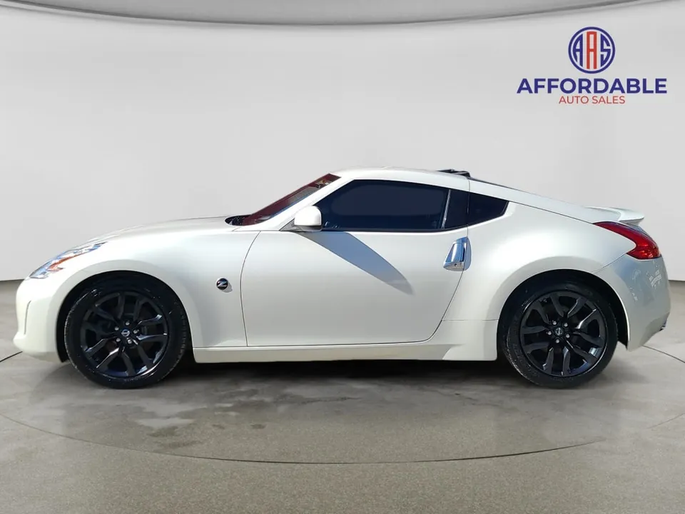 Nissan 370Z 2017 photo 2