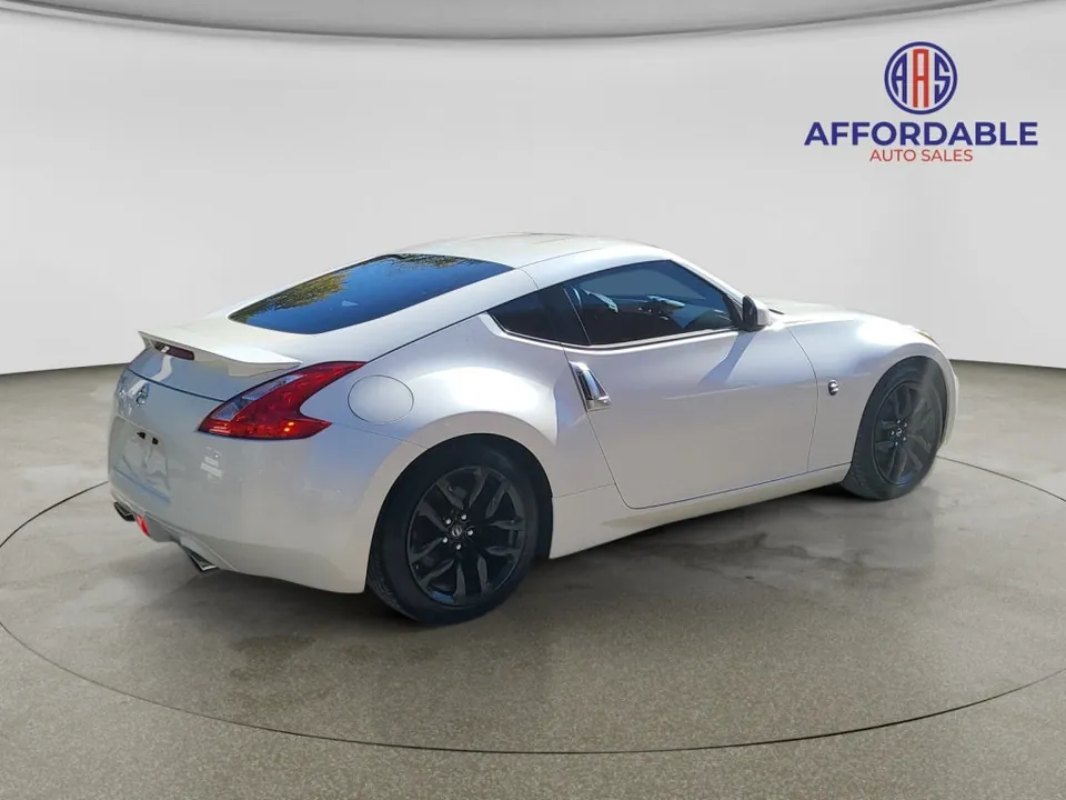 Nissan 370Z 2017 photo 5