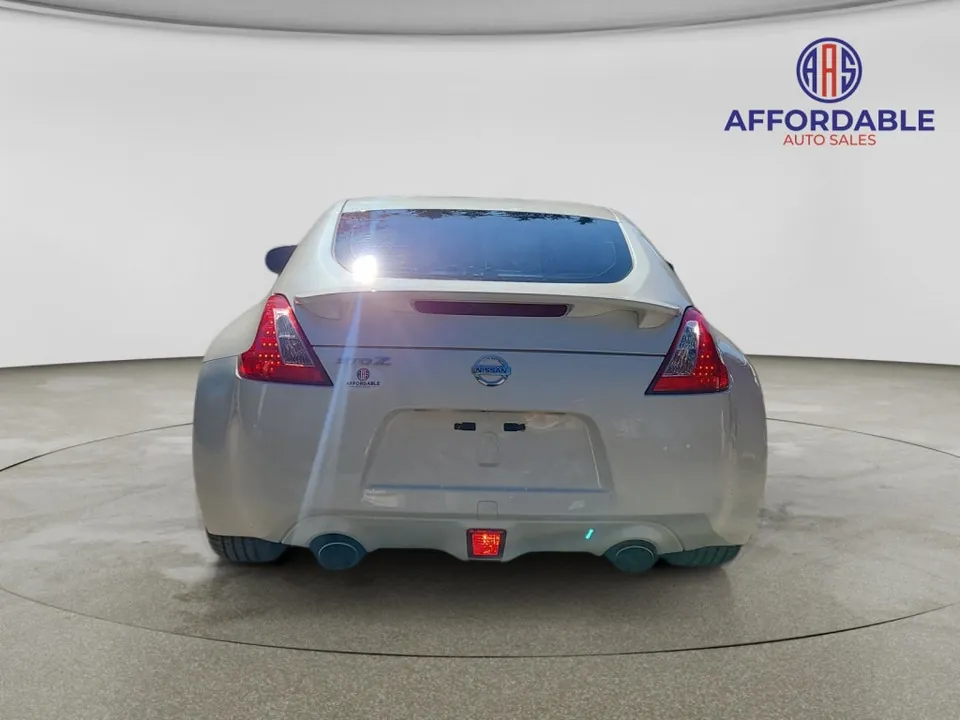 Nissan 370Z 2017 photo 4