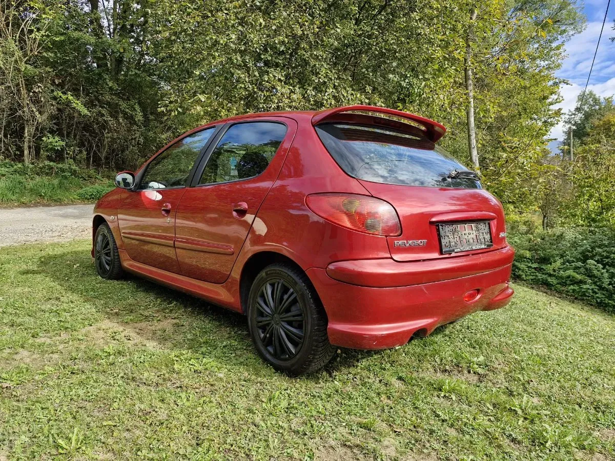 Peugeot 206 2005 photo 3