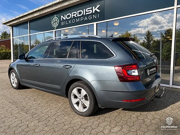 Skoda Octavia 2020 photo 2