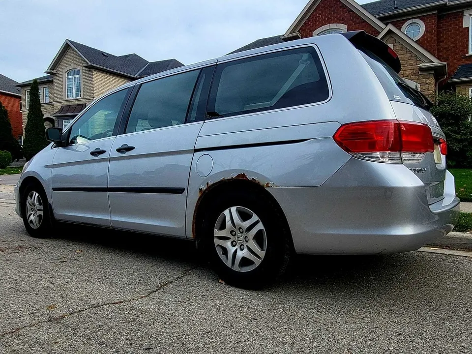 Honda Odyssey 2010 photo 4
