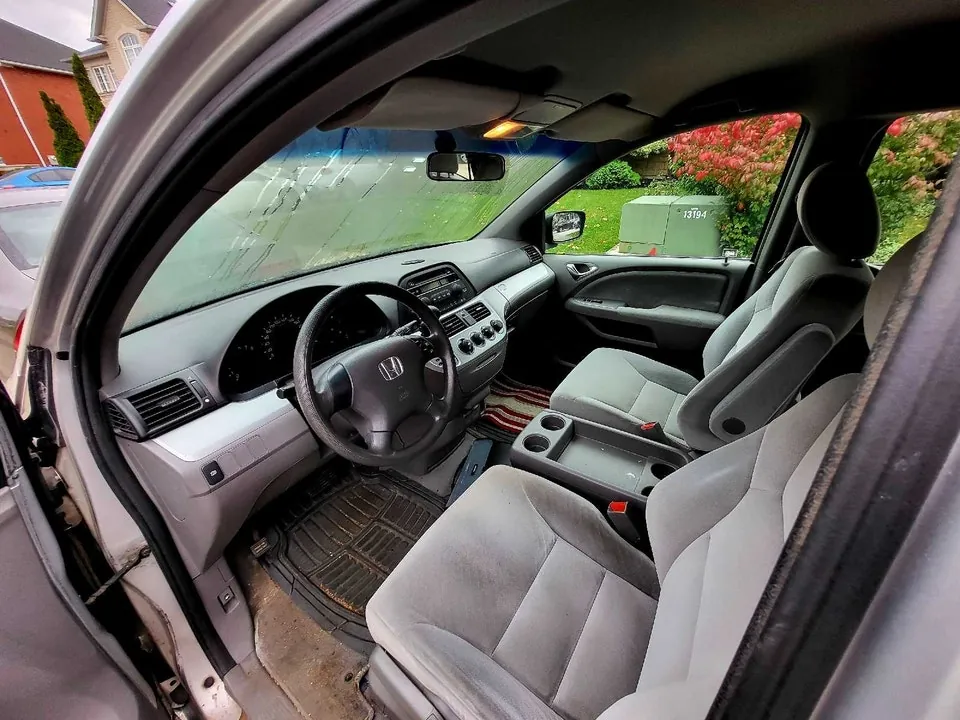Honda Odyssey 2010 photo 5