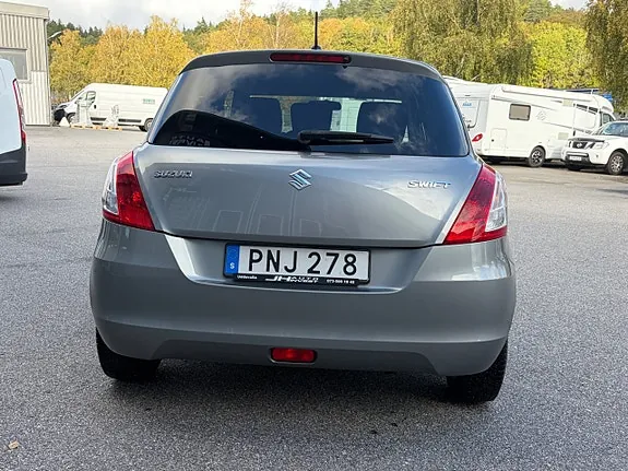 Suzuki Swift 2015 photo 4