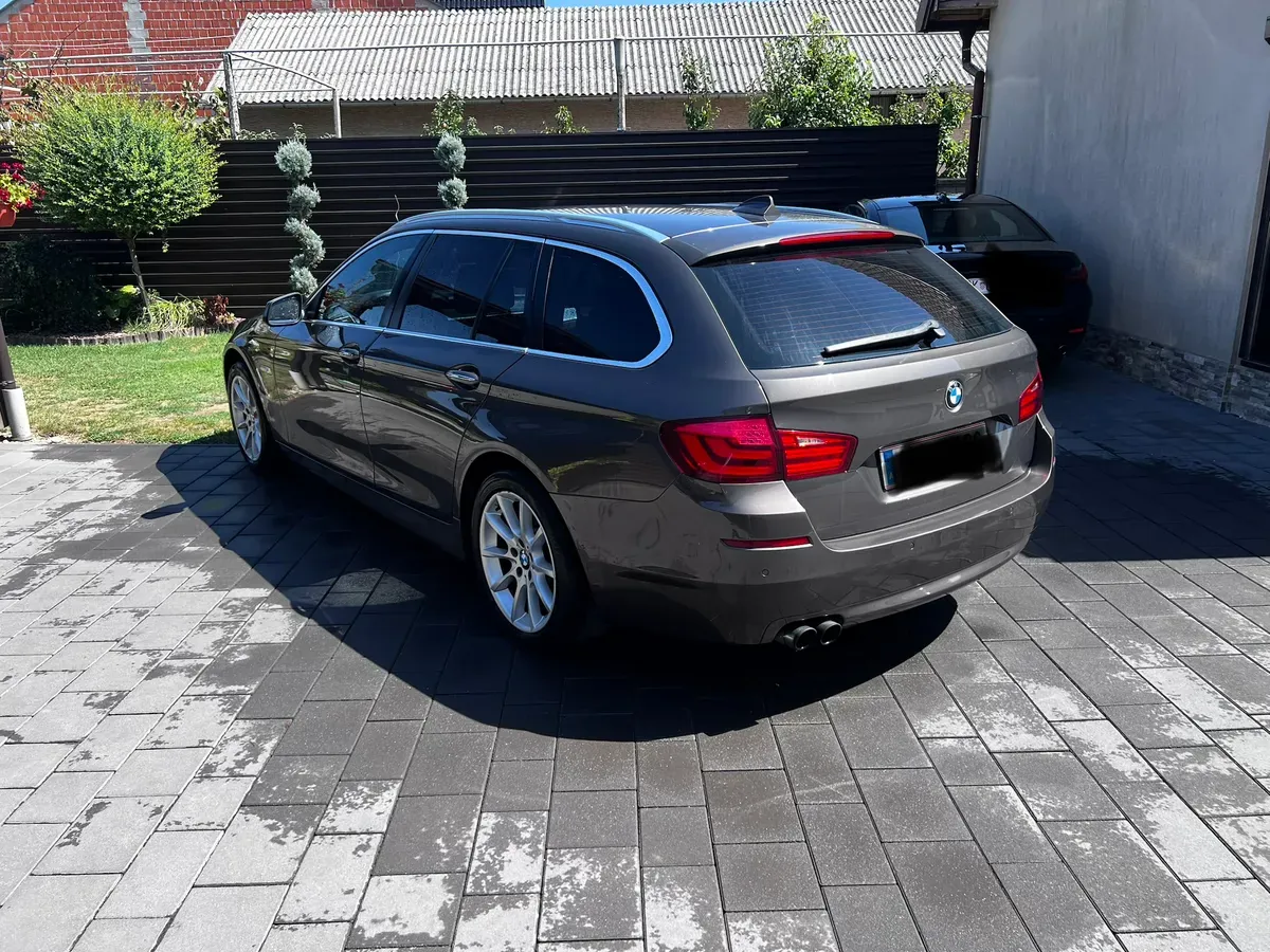 BMW 5 Series 2011 photo 3