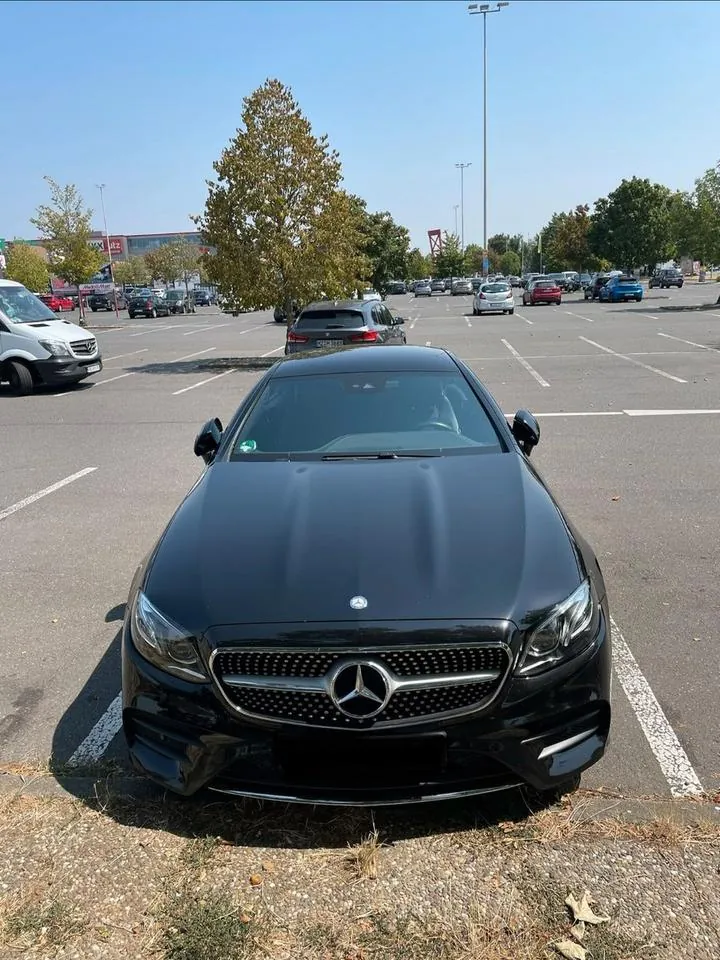 Mercedes-Benz E 220 D